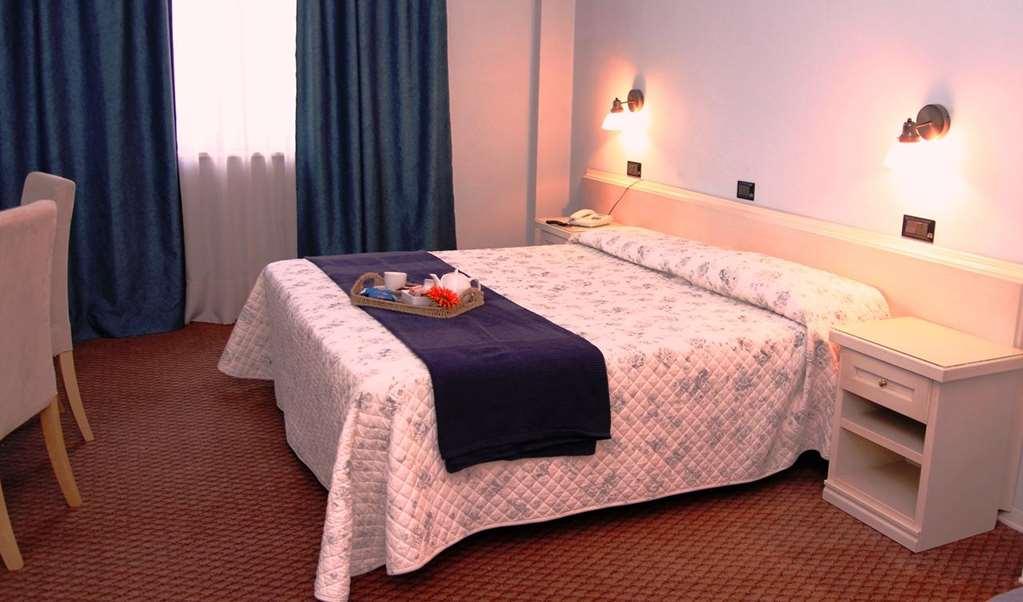 Il Grifo Hotel E Bisteccheria Toscana Montepulciano Stazione Стая снимка