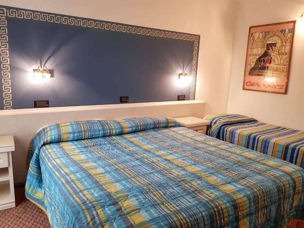 Il Grifo Hotel E Bisteccheria Toscana Montepulciano Stazione Стая снимка