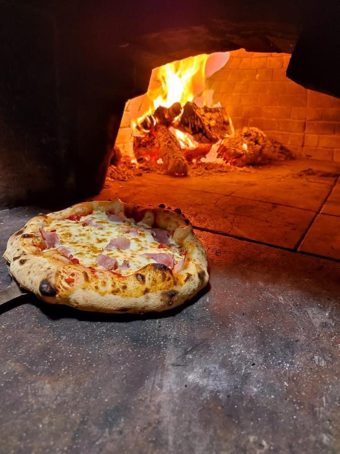 Il Grifo Hotel E Bisteccheria Toscana Montepulciano Stazione Екстериор снимка