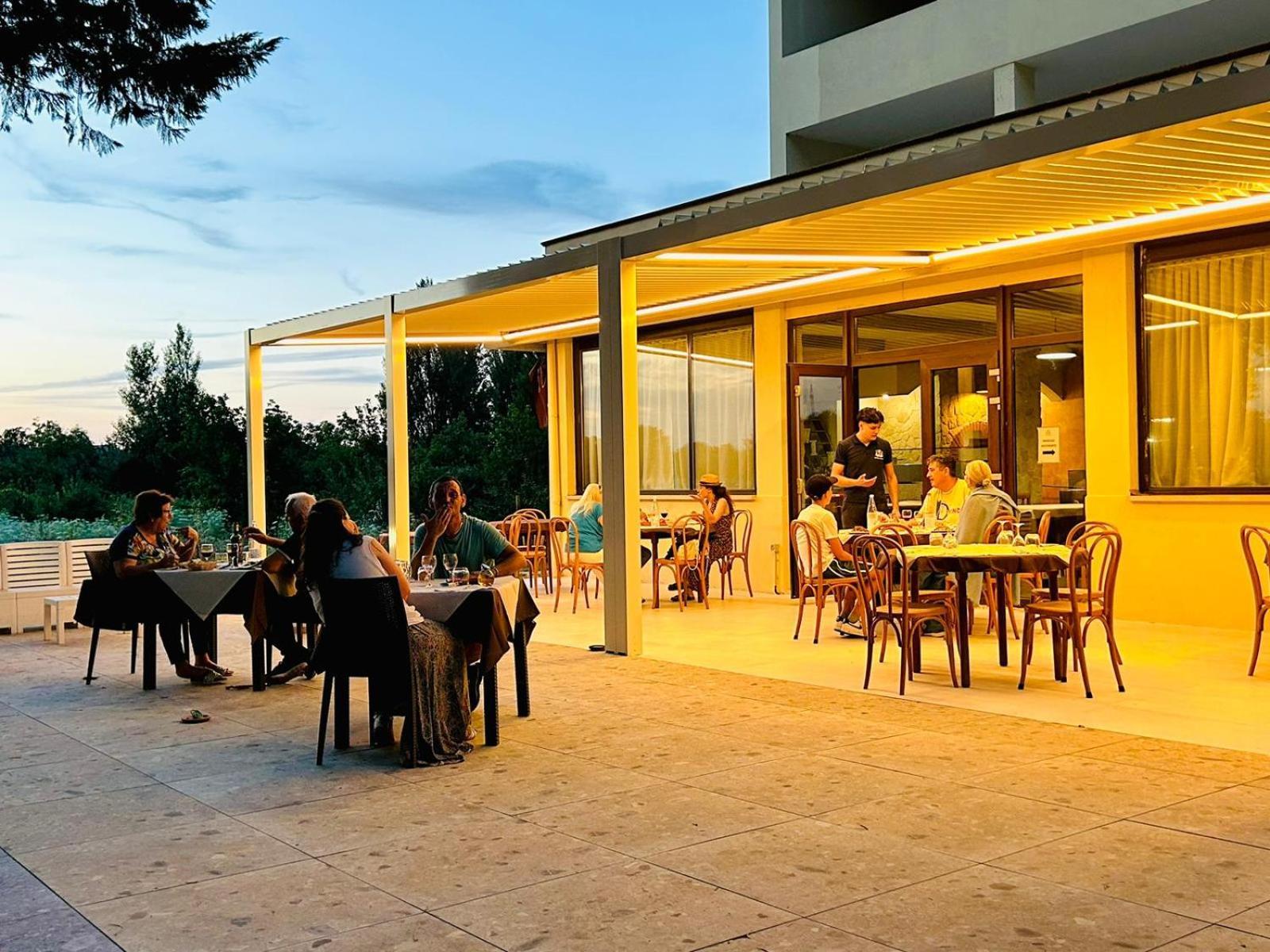 Il Grifo Hotel E Bisteccheria Toscana Montepulciano Stazione Екстериор снимка