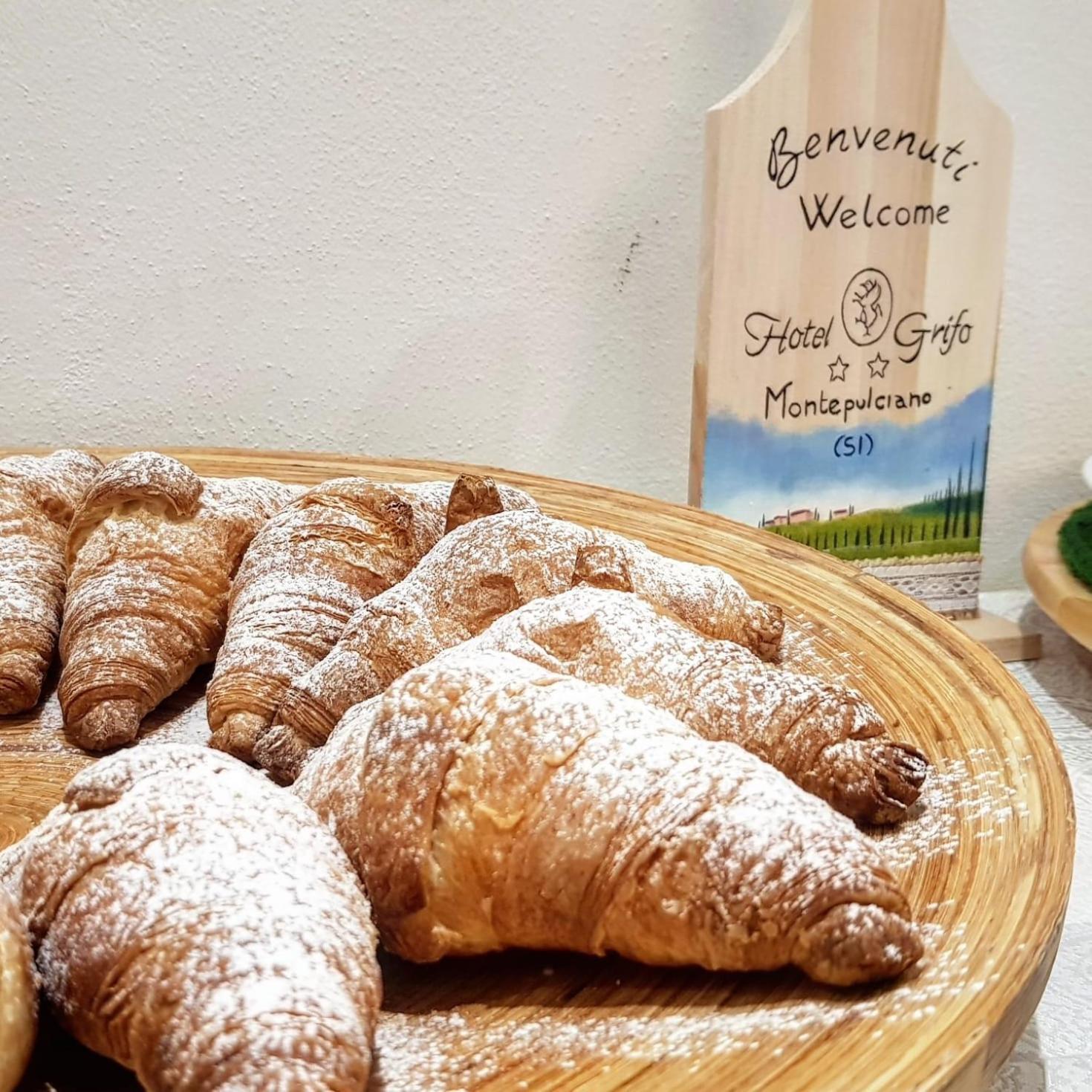 Il Grifo Hotel E Bisteccheria Toscana Montepulciano Stazione Екстериор снимка