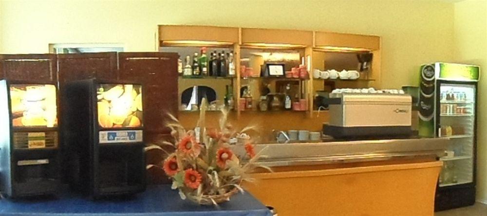 Il Grifo Hotel E Bisteccheria Toscana Montepulciano Stazione Екстериор снимка