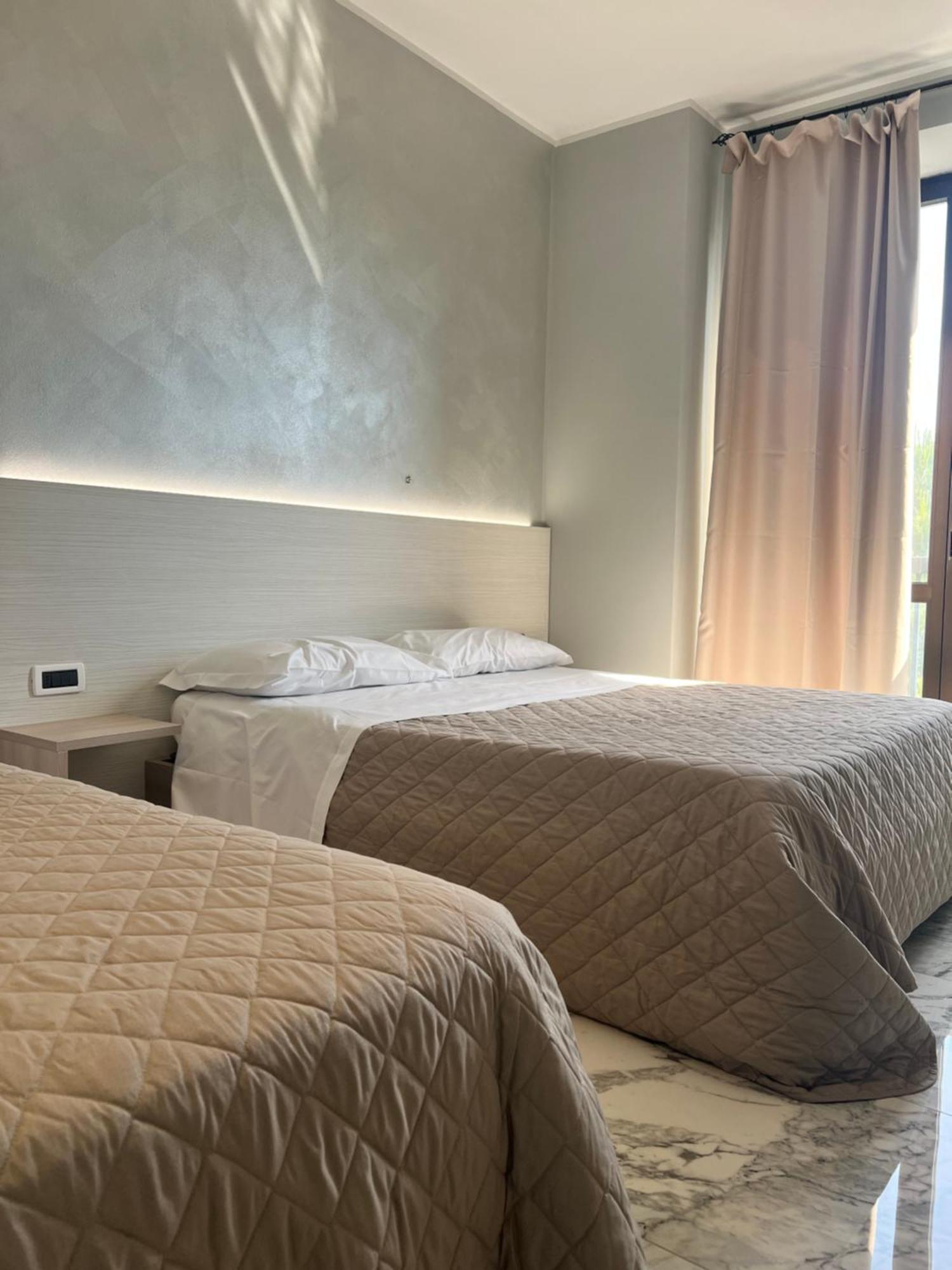 Il Grifo Hotel E Bisteccheria Toscana Montepulciano Stazione Екстериор снимка