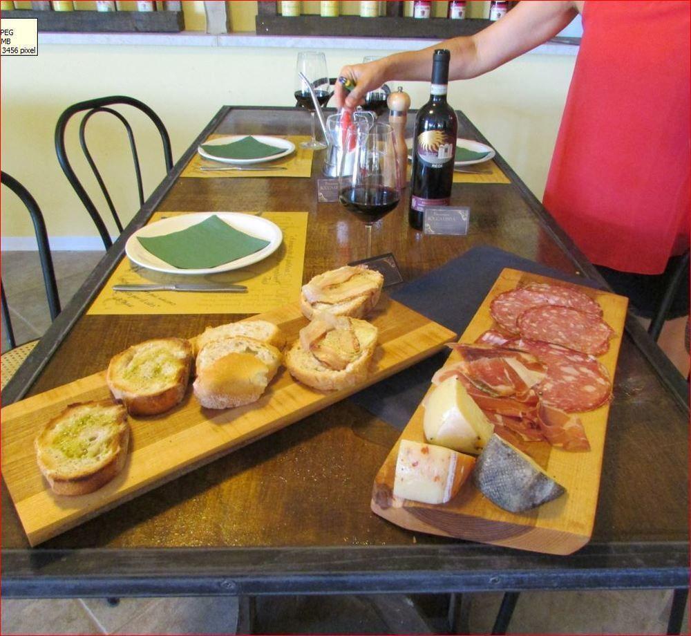 Il Grifo Hotel E Bisteccheria Toscana Montepulciano Stazione Екстериор снимка