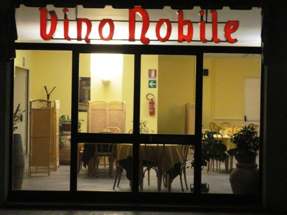 Il Grifo Hotel E Bisteccheria Toscana Montepulciano Stazione Екстериор снимка
