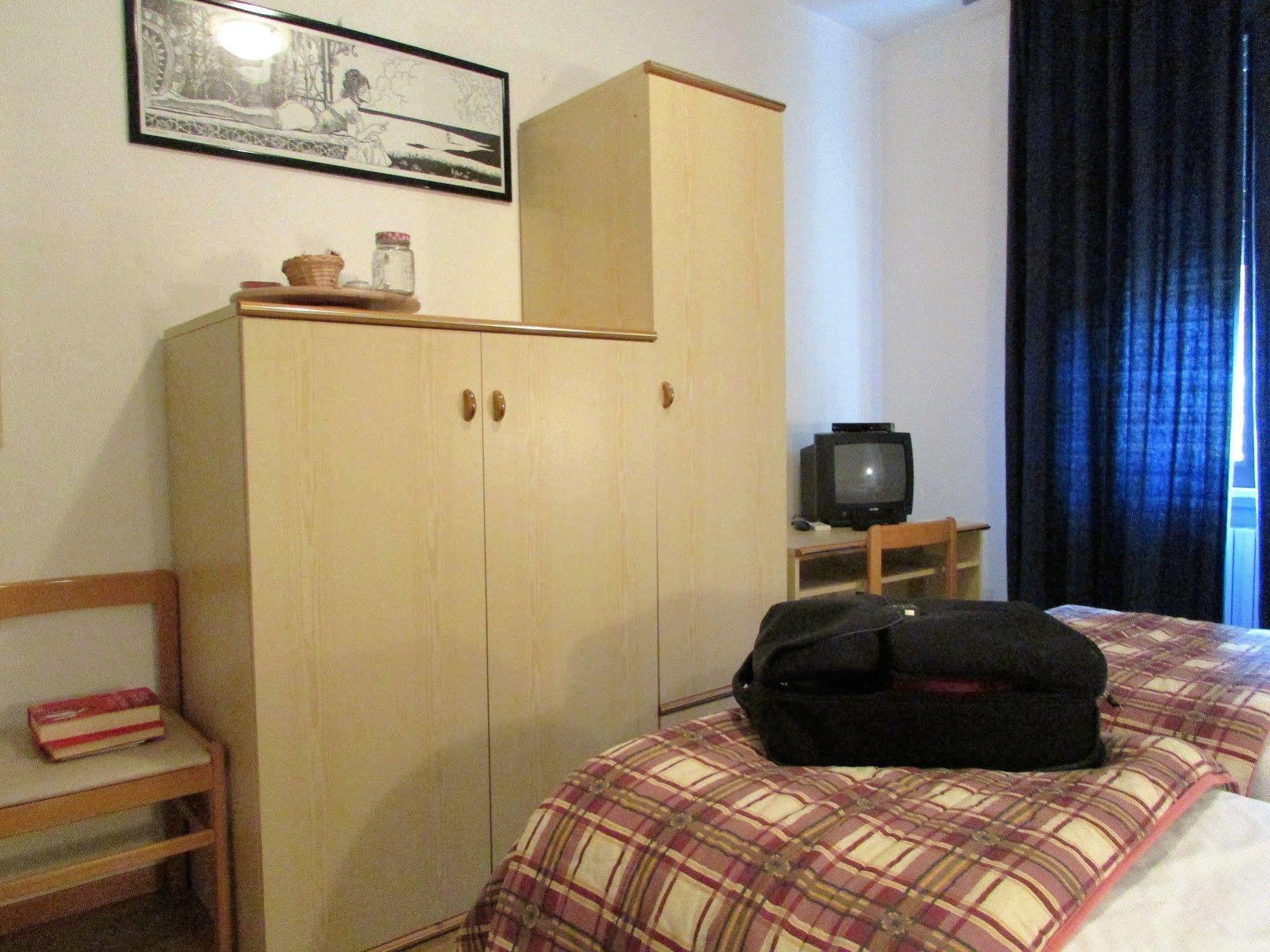 Il Grifo Hotel E Bisteccheria Toscana Montepulciano Stazione Екстериор снимка